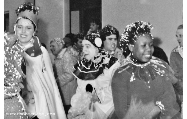 1983 - Carnevale con belle ragazze e .........