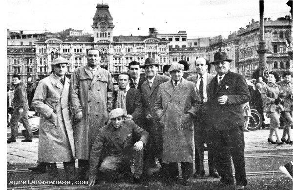 1956 - In piazza Unit d'Italia a Trieste