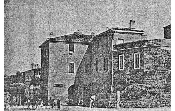 1941 - Porta Massini da vicino