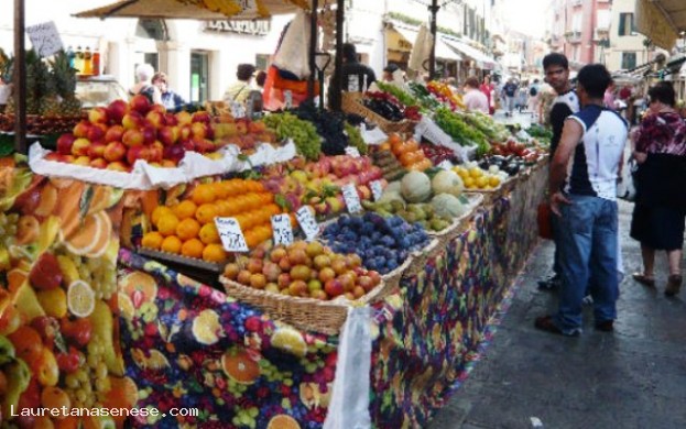 mercato settimanale di Sinalunga