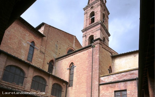 IL CHIOSTRO DEL CARMINE